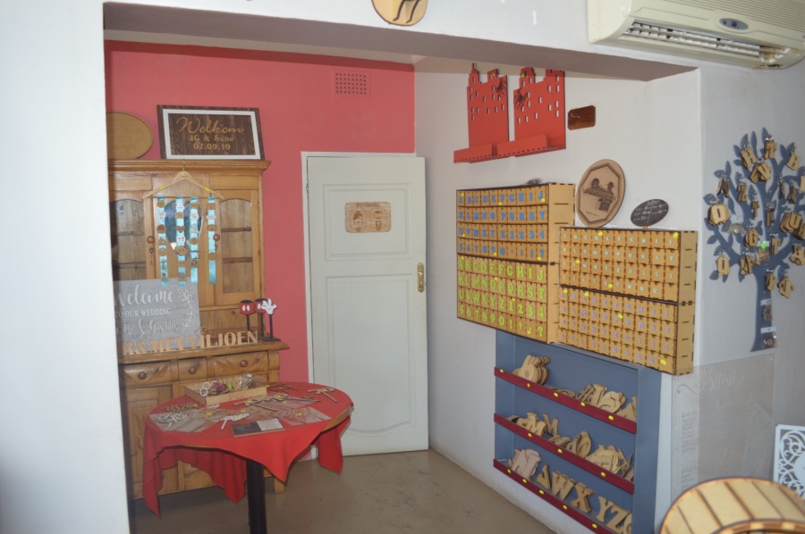 Commercial Property for Sale in Flamwood North West